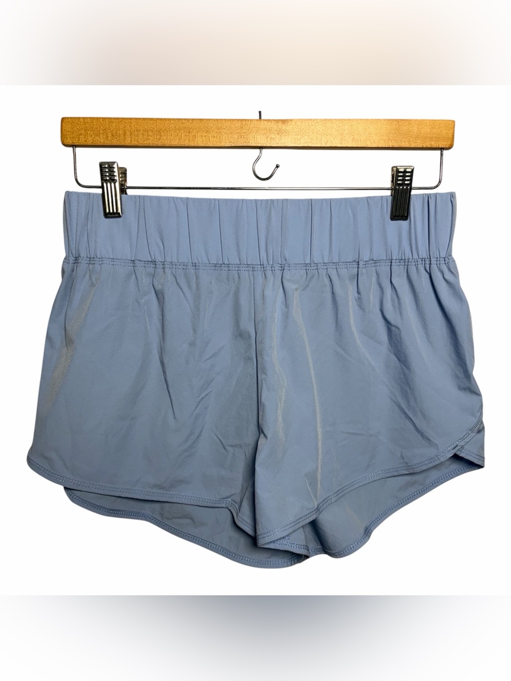 Halara High Waisted Dolphin Hem Casual Shorts 2" Medium NWT